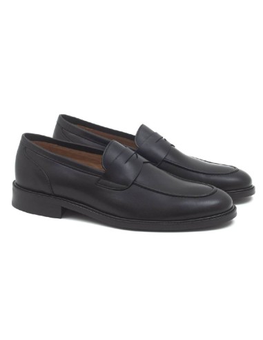 Mocasín de piel acabado a mano color negro CR-22026-NEGRO