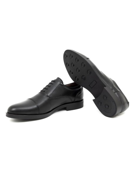Black leather Oxford