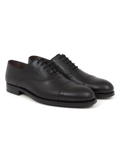 Black leather Oxford