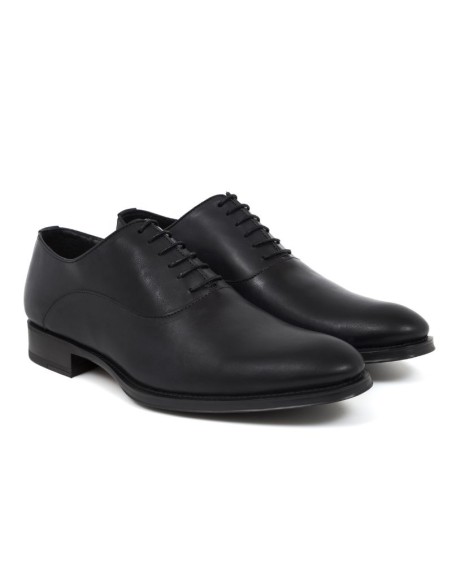 Black leather Oxford