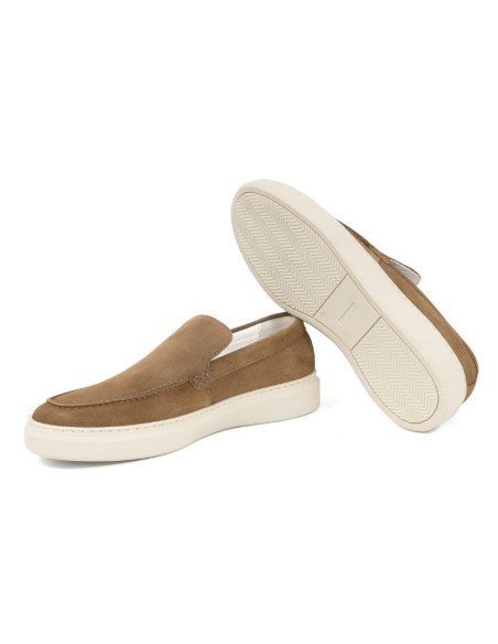 Mocasín de piel con antifaz color cuero