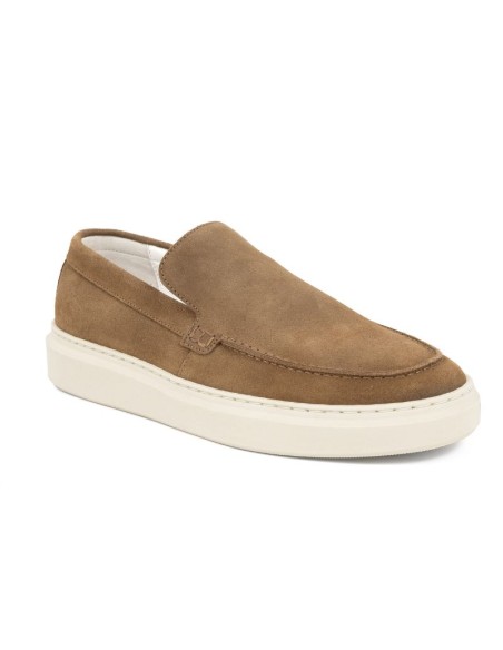 Mocasín de ante liso color cuero
