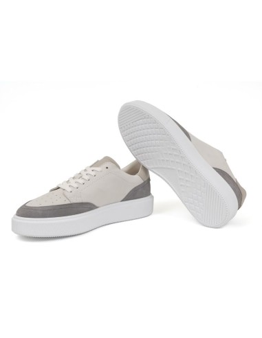 Deportivo de piel combinado con ante color blanco