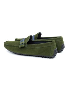 Mocasín de ante afelpado color verde 2