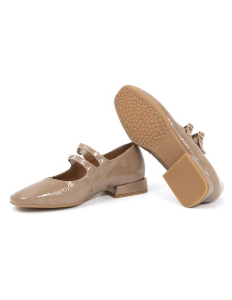Zapato de Vestir de charol liso color beige
