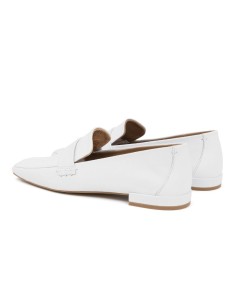 White leather women's mocassins 2