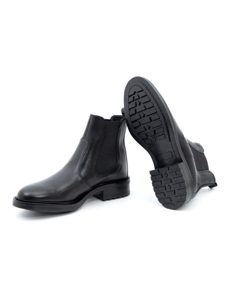 Botines de mujer de piel acabado a mano color negro
