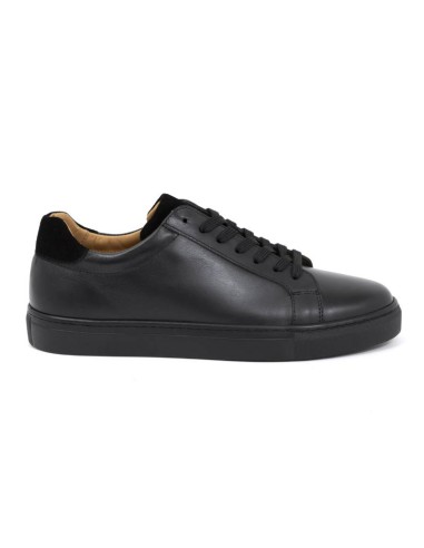 Black leather sport shoe