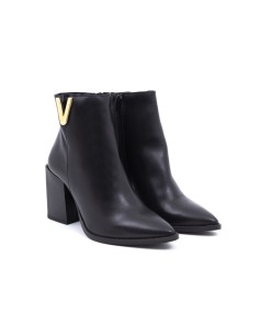 Black solid color women's boots