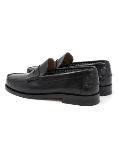 Black leather Castellanos