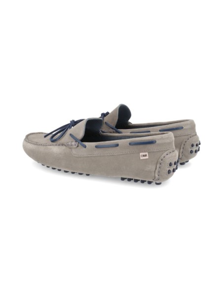 Mocasín de ante acabado a mano color gris