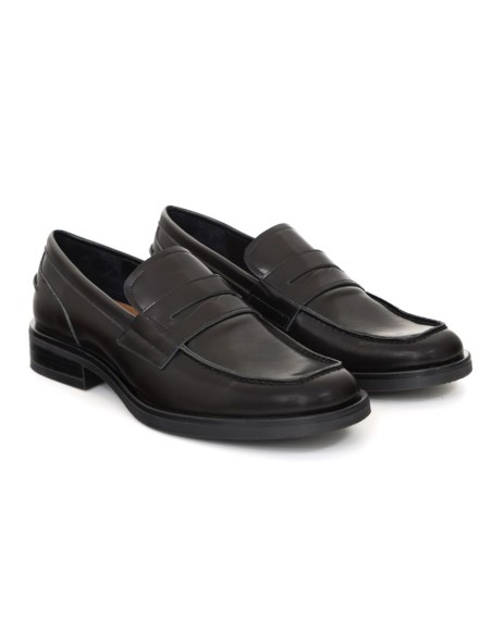 Brown leather women's moccasins