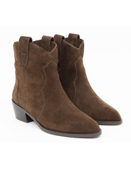 Brown suede women's boots
