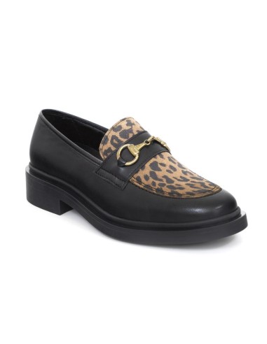 Mocasines de mujer combinado con piel con aplique metálico color negro