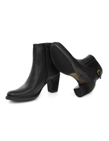 Black leather women's boots