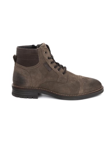 Beige suede boot