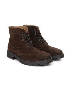 Brown suede boot