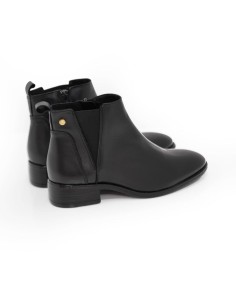 Black leather women's boots 2