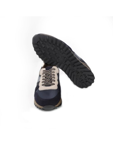 Deportivo de piel deslavado color azul