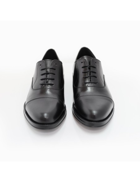 Black leather Oxford