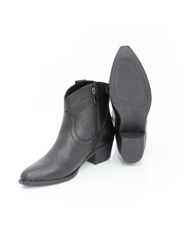 Black solid color women's boots