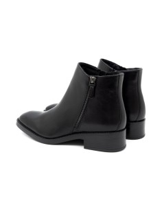 Black leather women's boots 2
