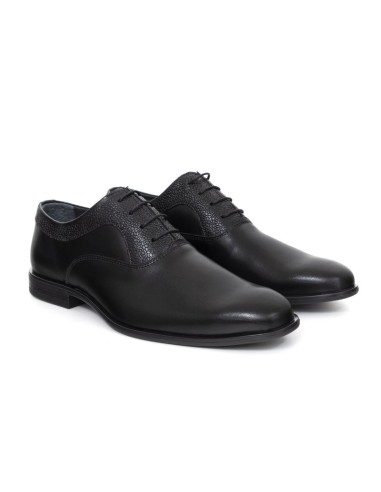 Black leather Oxford