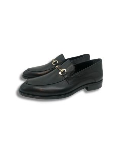 Mocasín de piel con hebilla color negro 2