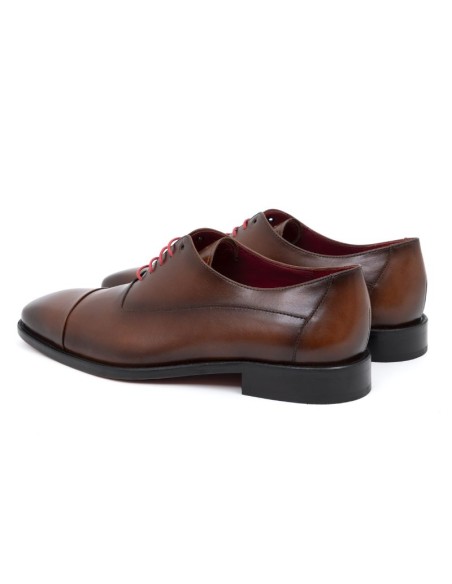 Oxford de piel liso color cuero