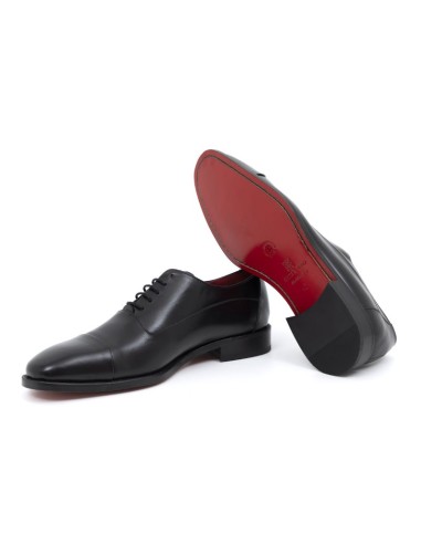 Black leather Oxford