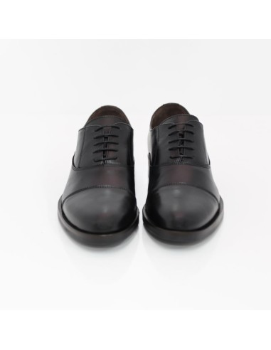 Black leather Oxford