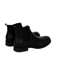 Black leather chelsea boots 2