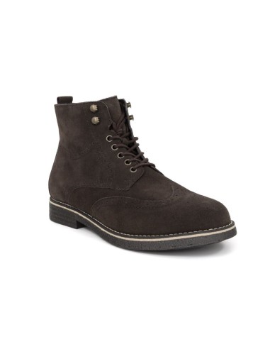 Brown suede boot