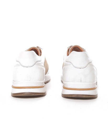 Deportivo de piel liso color blanco