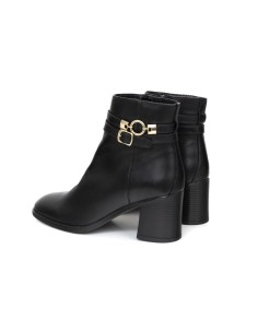 Botines de mujer de piel con hebilla color negro 2