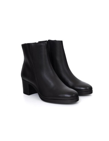 Black leather women's boots