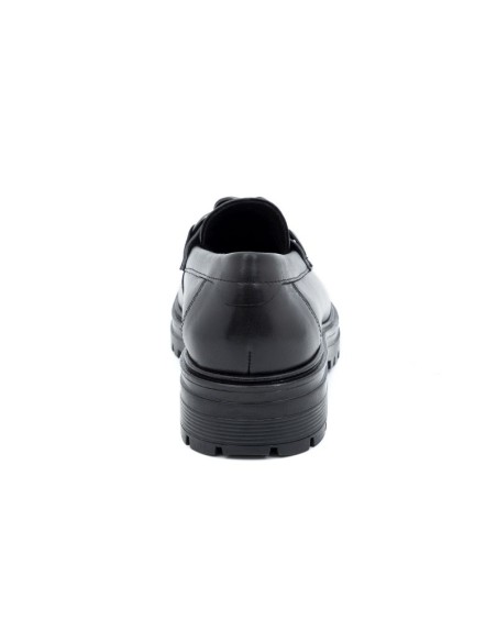 Mocasines de mujer de piel con aplique metálico color negro