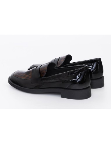 Brown leather women's mocassins