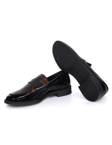 Brown leather women's mocassins