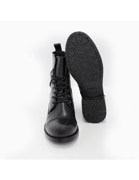 Botines de mujer de piel acabado a mano color negro