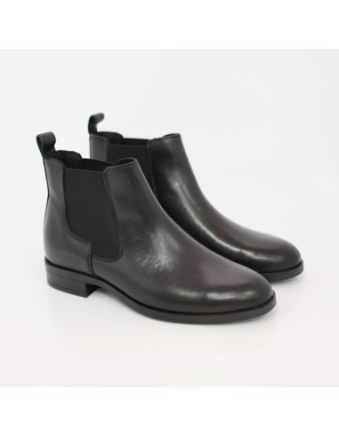 Black leather women's boots