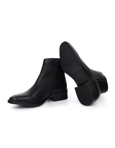 Botines de mujer de piel acabado a mano color negro