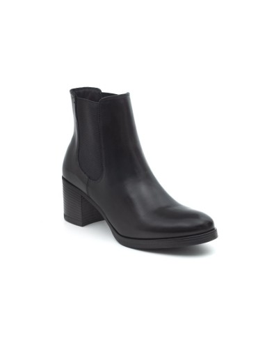 Black leather women's boots