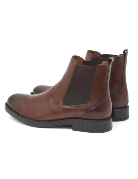 Light Brown leather chelsea boots