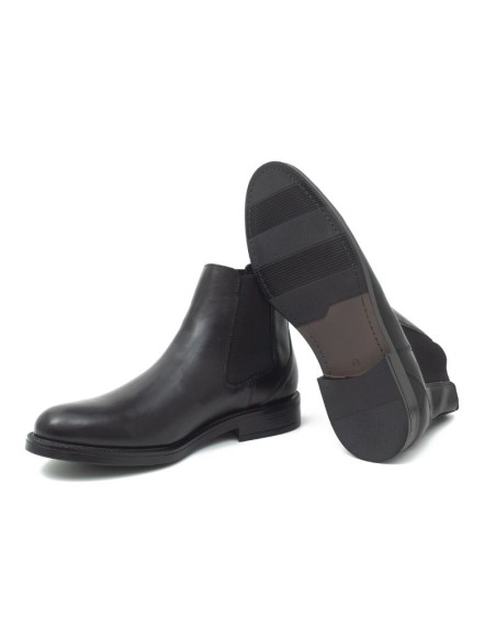 Botines Chelsea de piel acabado a mano color negro