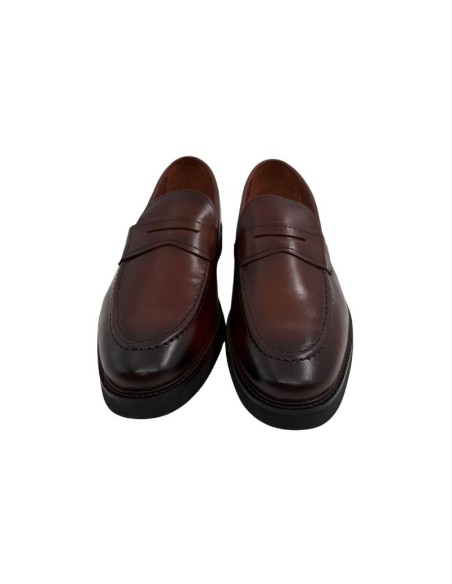 Mocasín de piel de piso antideslizante color cuero