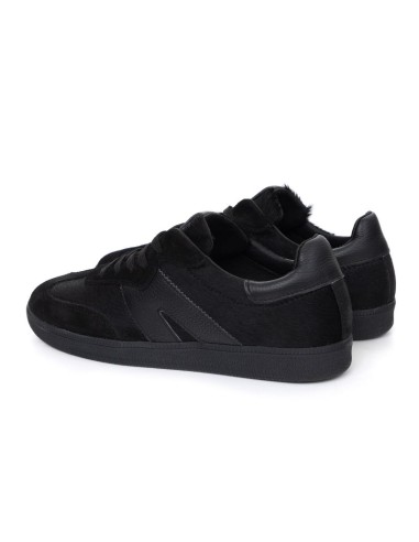 Deportivo de mujer de ante afelpado color negro