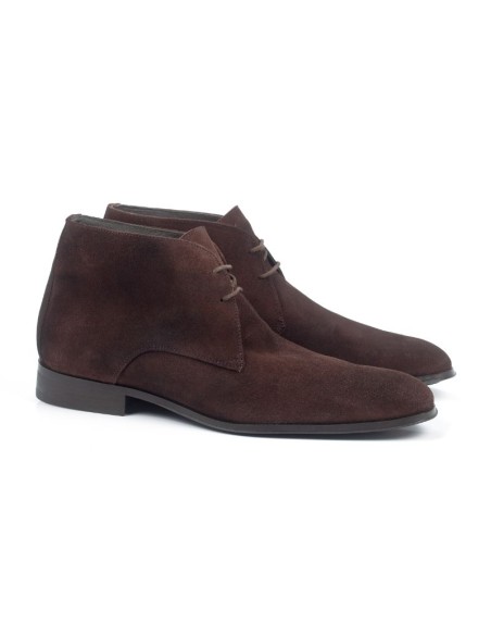 Brown suede boot