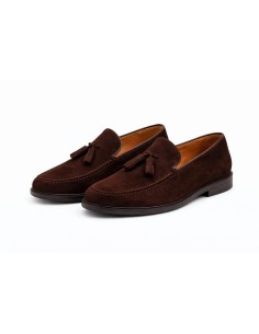 Mocasín de ante con borlas color marrón