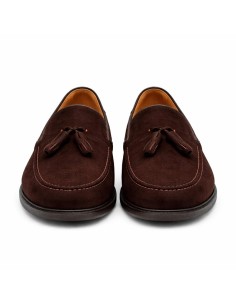 Mocasín de ante con borlas color marrón 2